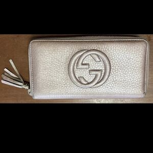Gucci Pre Loved Embossed 'GGʻMetallic  ROSE GOLD COLOR Leather Wallet
